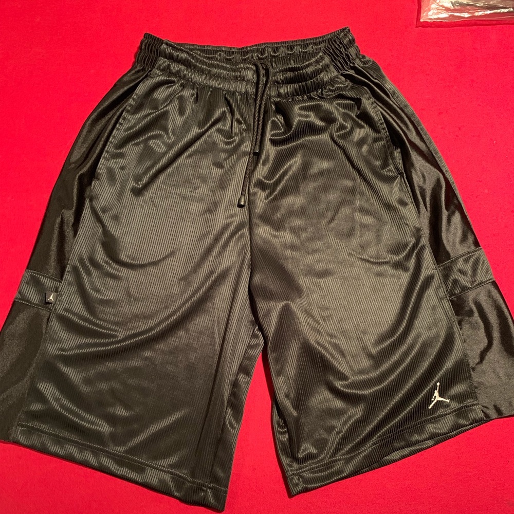 Black Jordan basketball shorts